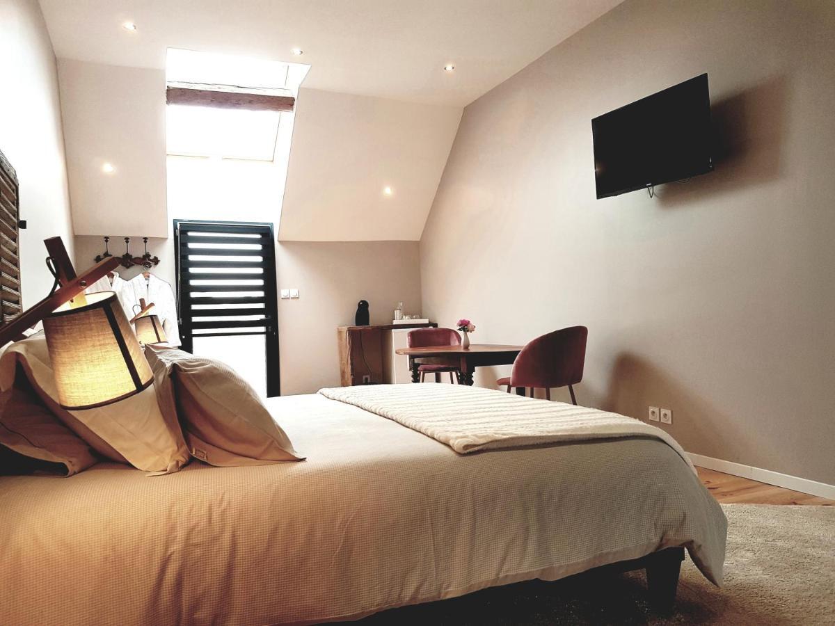 Domaine Du Bois Chaumet Bed & Breakfast Couzon Exterior foto